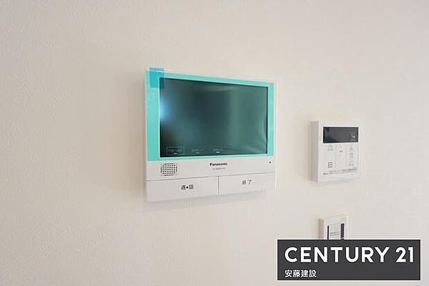 【　設備　】防犯面安心のTVモニター付きインターホン完備2階リビングには電動シャッター搭載