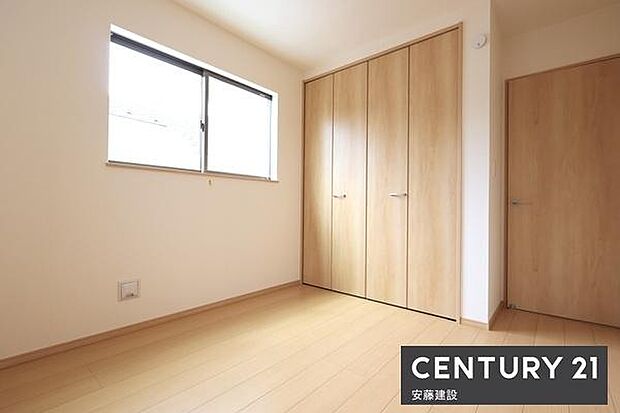 【　子供部屋　/　5.25帖　】お好きな家具を自由にレイアウトできる広さの洋室お子様にもちょうどいいサイズのお部屋！