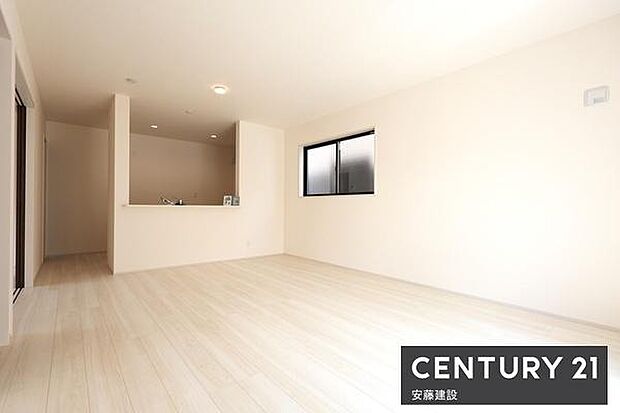 【　リビング　/16帖　】家族みんながゆったりくつろげそうなLDK一日の大半を過ごす部屋だからこそ過ごしやすい空間にこだわりたいですね！