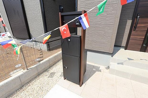 【　玄関　/　entrance　】宅配BOX完備