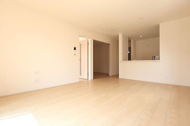 約55坪のゆとりある敷地夏は涼しく冬は暖かい、一年を通して過ごしやすいZEH水準の省エネ性能住宅