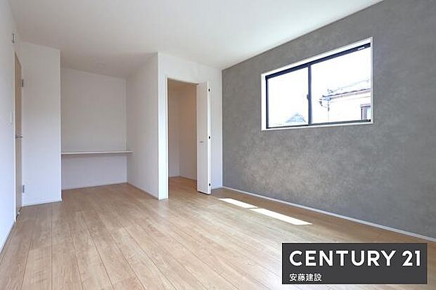 【 寝室+WIC / 8.75帖 】南向きバルコニーに面した採光豊かな寝室お好みの家具を置いてこだわりの空間を作れる広さのお部屋!