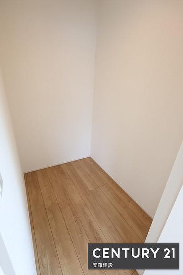 【 WIC 】毎日の洋服選びも楽しめるWIC完備秘密基地のように趣味の物を置いたり多彩な使い方も楽しめます!