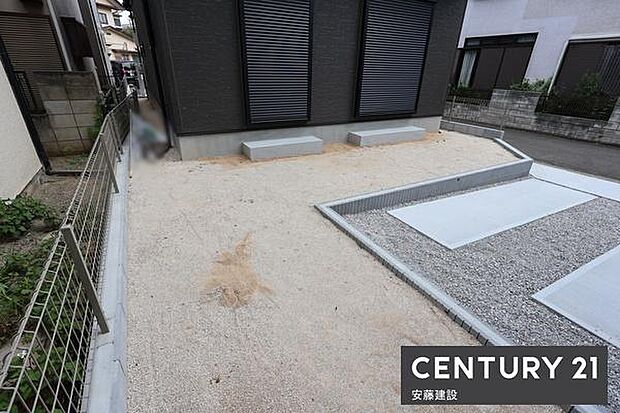 【 庭 / Garden 】ちょっとしたお庭があるとガーデニングや家庭菜園など楽しみも広がります!