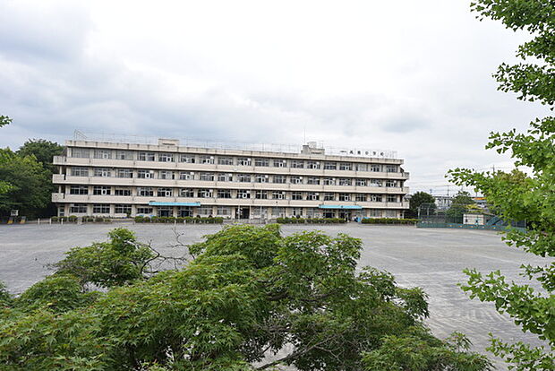 入間市立高倉小学校まで1040m