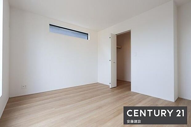 【　寝室+WIC　/　7.25帖　】南東向き二面採光の明るくあたたかな寝室！お好みの家具を置いてホテルライクな空間も楽しめます