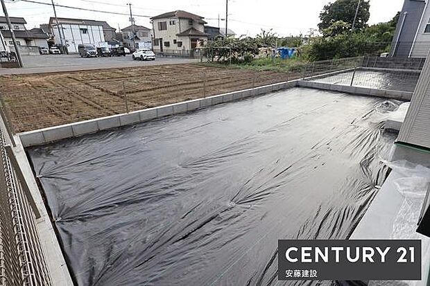 【　庭　/　Garden　】ゆとりあるお庭はガーデニングや家庭菜園など楽しみが広がりますね！ウッドデッキを付ければ読書やお昼寝も楽しめます