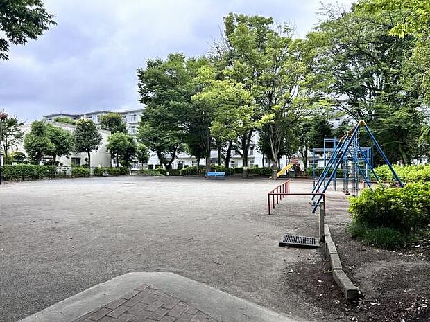 上藤沢第3公園まで1128m