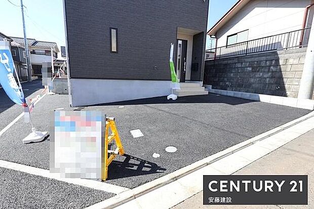 【 駐車場 / parking 】駐車1台可能なスペース