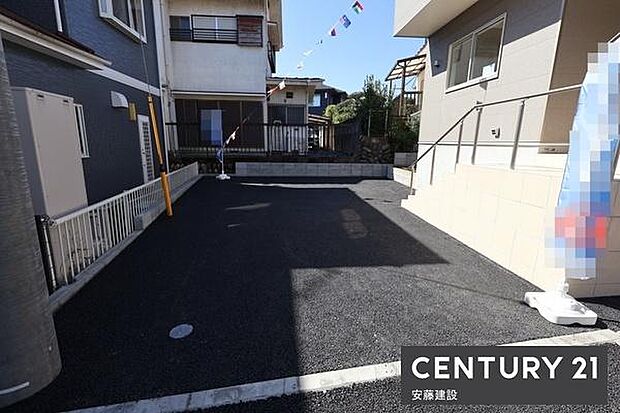 【　駐車場　/　parking　】駐車1台可能なスペース