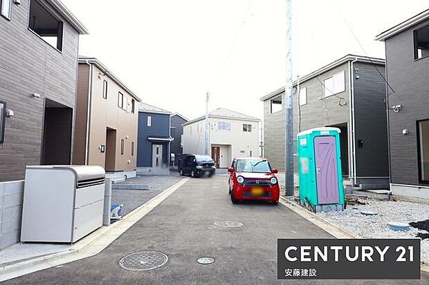 【 前面道路 】北西側約5m新規開発道路(私道)・北側約4m公道