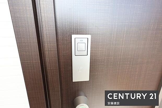 【 設備 】スマートキー完備で荷物が多くても開錠楽ちん!