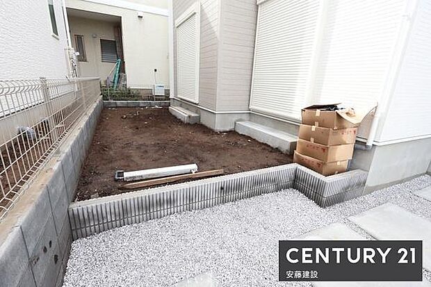 【　庭　/　Garden　】物置やお庭としても活用できるスペース