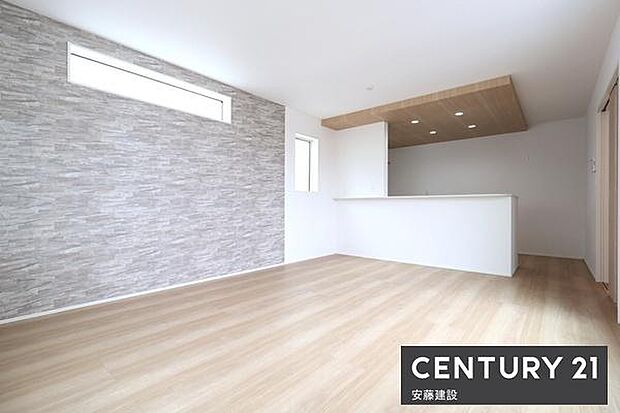 陽当たりの良い2階バルコニーリビング横にパントリーとWIC完備の設計