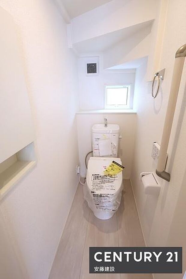 【　トイレ　/　toilet　】明るく清潔的なトイレ