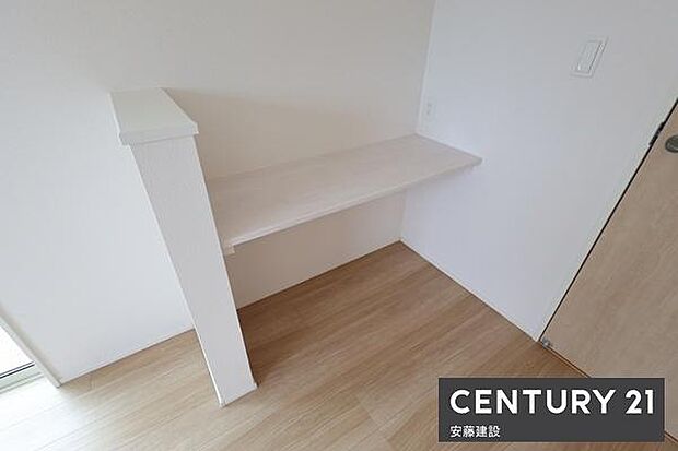 【　設備　】使い勝手の良いカウンター完備