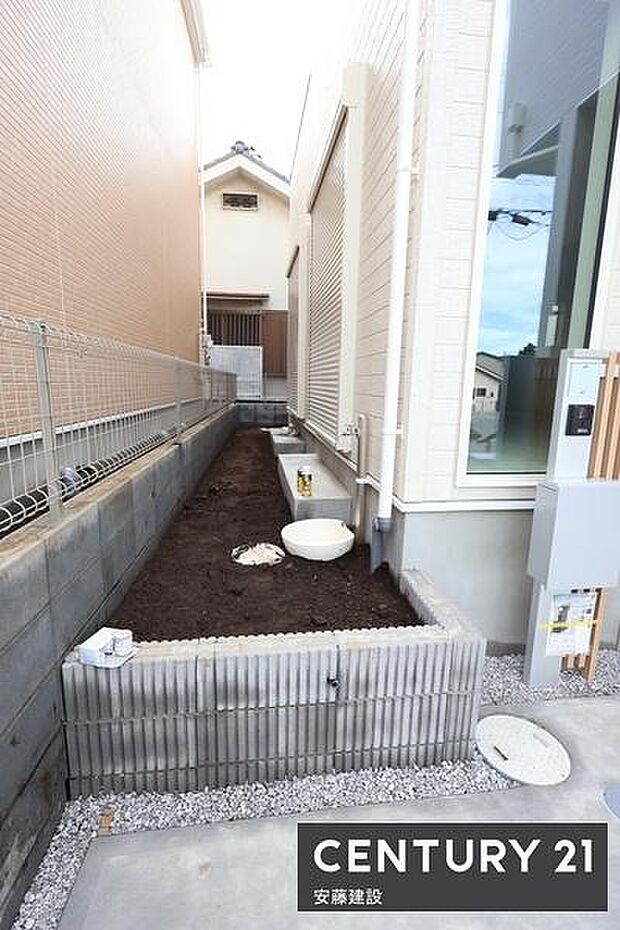 【　庭　/　Garden　】物置やお庭としても活用できるスペース