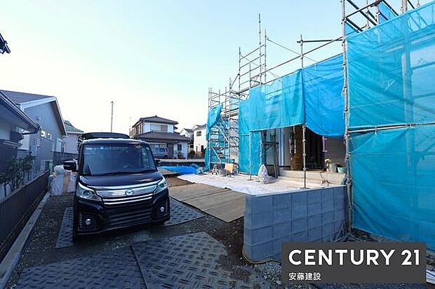 【　庭　/　Garden　】ガーデニングや家庭菜園なども楽しめるゆとりの広さのお庭