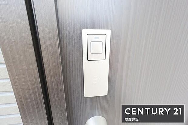 【　設備　】スマートキー完備で荷物が多くても開錠楽ちん！