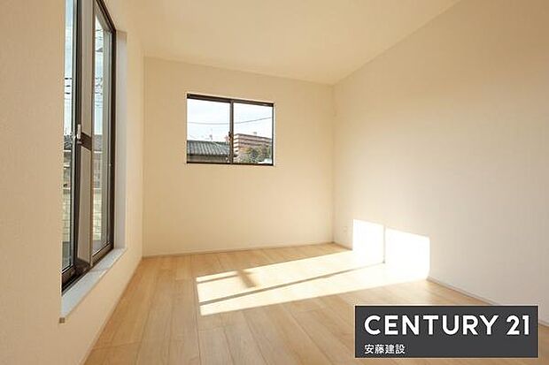 【　子供部屋　/　5.25帖　】お好きな家具を自由にレイアウトできる広さの洋室お子様にもちょうどいいサイズのお部屋です！