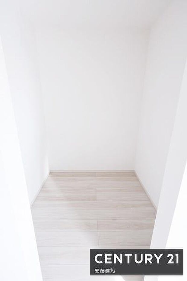 【 WIC 】毎日の洋服選びも楽しめるWIC完備!しっかり収納可能で居住空間を広々と活用できます