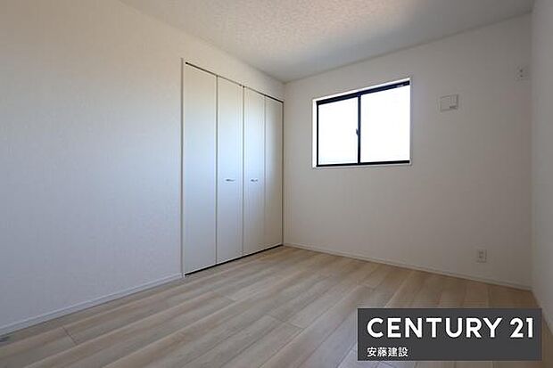 【　子供部屋　/　6帖　】お好きな家具を自由にレイアウトできる広さの洋室お子様にもちょうどいいサイズのお部屋です！