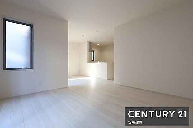 【　リビング　/　17帖　】家族みんながゆったりくつろげそうなLDK一日の大半を過ごす部屋だからこそ過ごしやすい空間にこだわりたいですね！