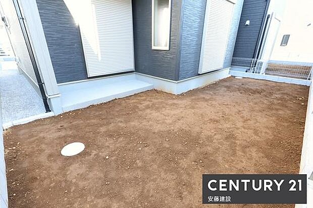 【　庭　/　Garden　】物置やお庭としても活用できるスペース