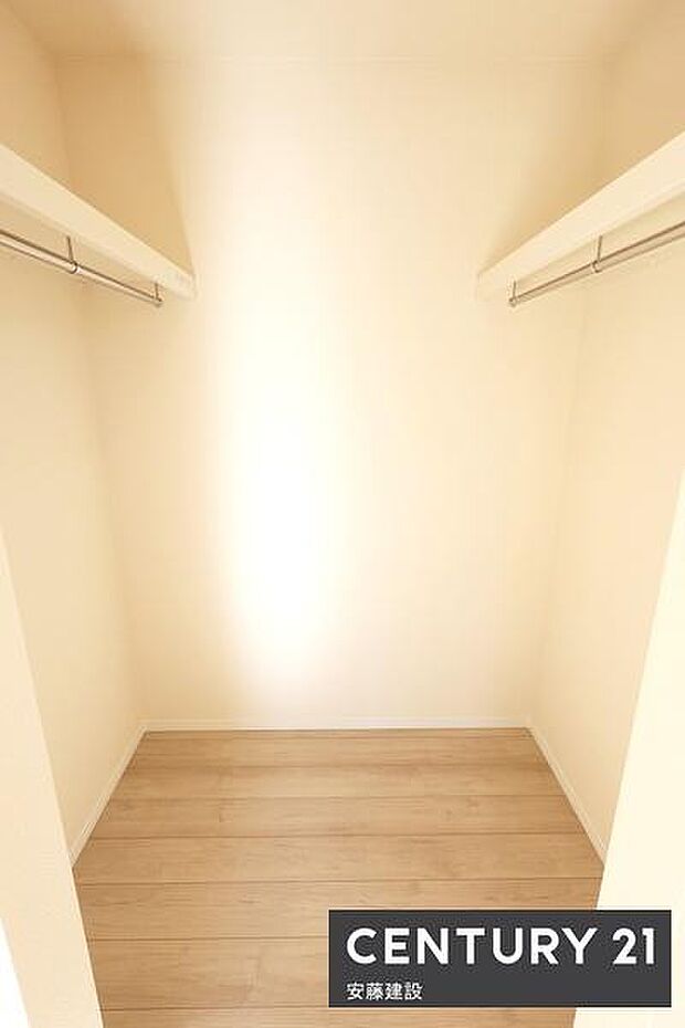 【　WIC　】毎日の洋服選びも楽しめるWIC完備！しっかり収納可能で居住空間を広々と活用できます