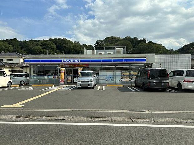 ローソン 入間仏子店まで198m