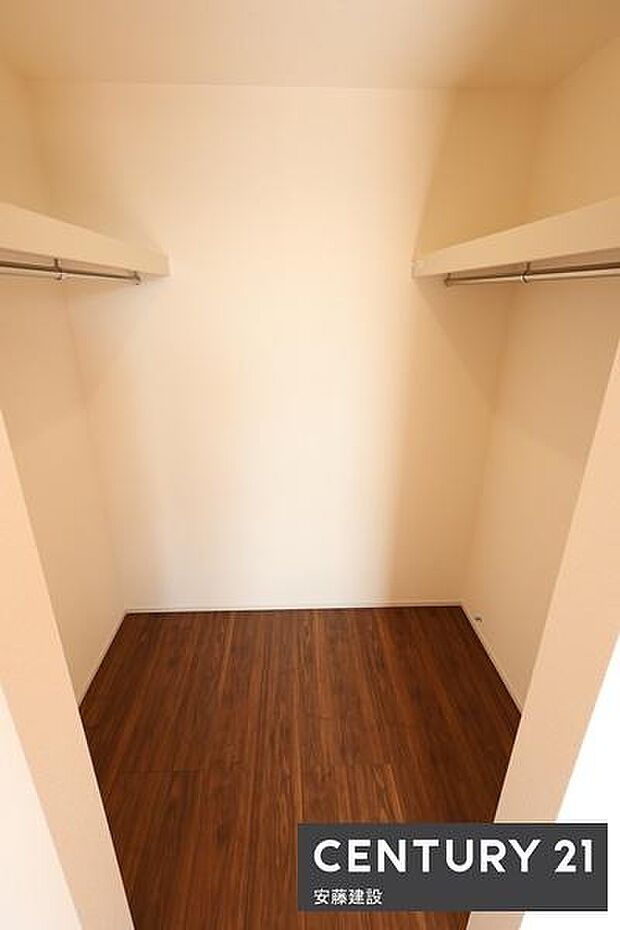 【 WIC 】季節物の衣類や家電、旅行バッグ・スポーツ用品などの収納もできて大変便利!