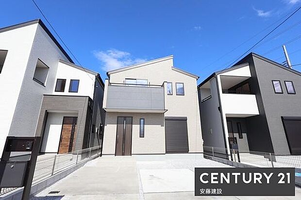 徒歩10分圏内に小学校やスーパー、ドラッグストアが揃った便利な環境