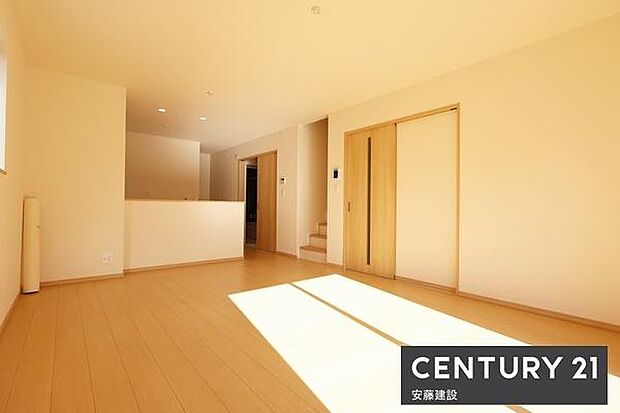 スーパーやコンビニまで徒歩10分以内に行ける買い物しやすい立地小学校まで徒歩7分!通学に安心の立地