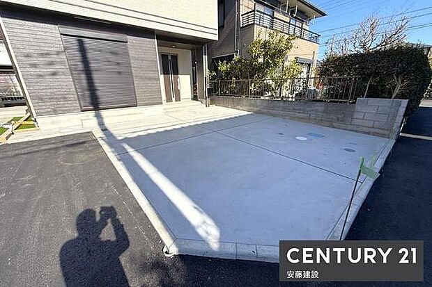 【 駐車場 / parking 】駐車1台可能なスペース