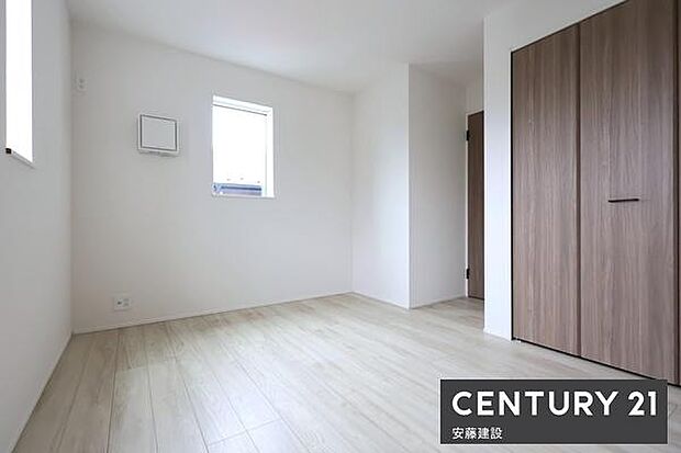 【　子ども部屋　/　6.5帖　】お好きな家具を自由にレイアウトできる広さの洋室クローゼット完備