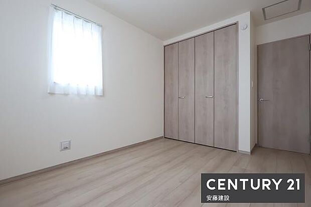 【　子供部屋　/　6帖　】お好きな家具を自由にレイアウトできる広さの洋室お子様にもちょうどいいサイズのお部屋です！