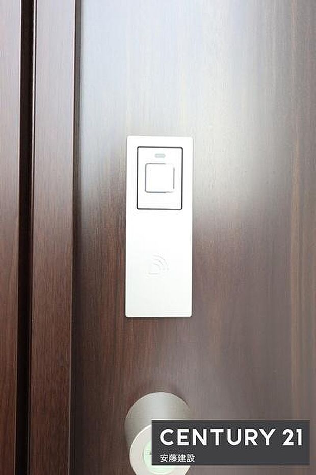 【　設備　】スマートキー完備で荷物が多くても開錠楽ちん！