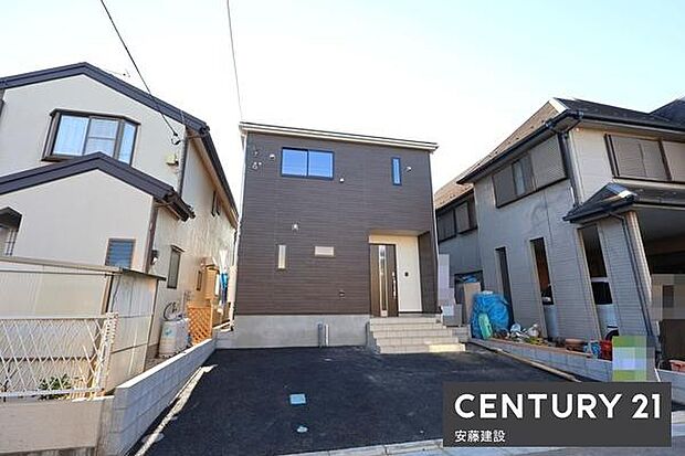 小学校徒歩約4分、中学校徒歩約8分！お子様の登下校も安心の閑静な住宅地