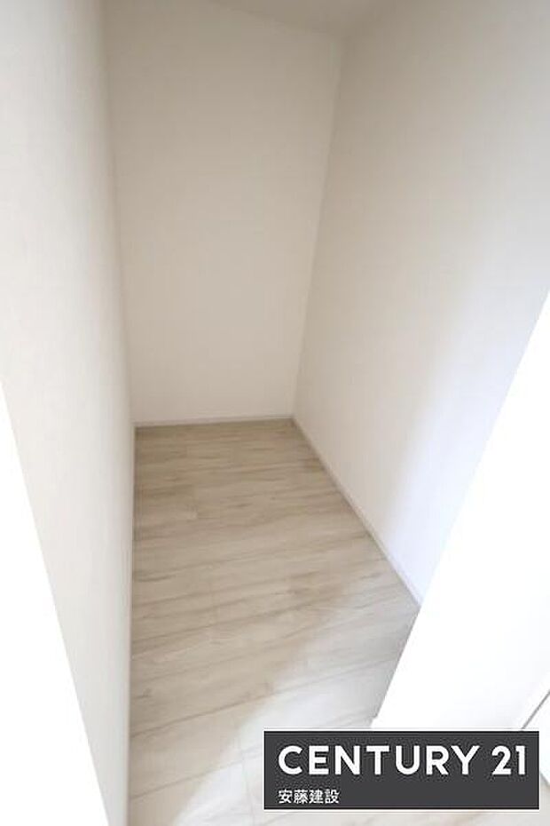 【　WIC　】毎日の洋服選びも楽しめるWIC完備！しっかり収納可能で居住空間を広々と活用できます