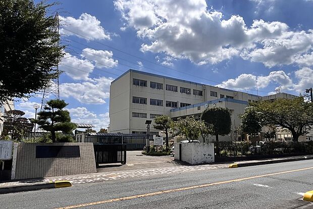 坂戸市立城山小学校まで806m