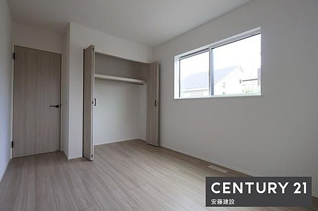 【　洋室　/　6帖　】明るくゆとりのある広さの洋室！クローゼット完備