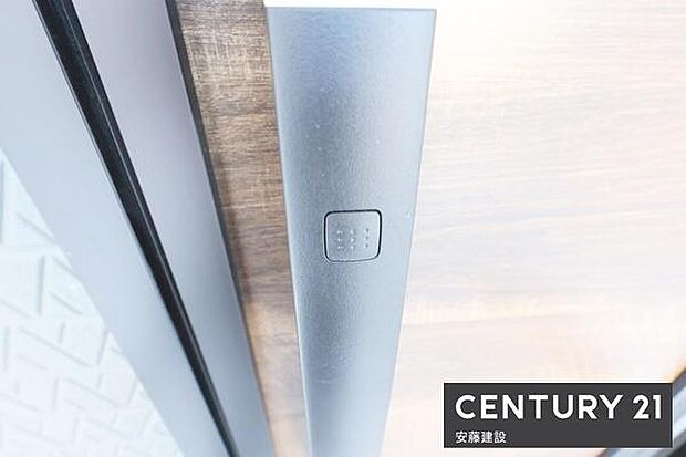 【 玄関 / entrance 】スマートキー完備