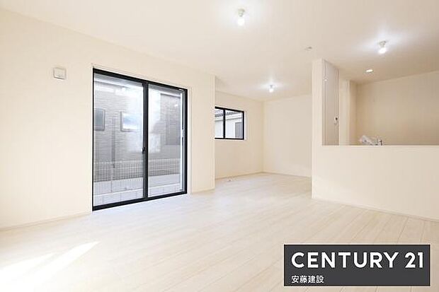 【 リビング / 16.9帖 】家族みんながゆったりくつろげそうなLDK一日の大半を過ごす部屋だからこそ過ごしやすい空間にこだわりたいですね!