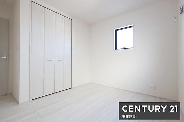 【 子供部屋 / 5.7帖 】お好きな家具を自由にレイアウトできる広さの洋室お子様にもちょうどいいサイズのお部屋です!