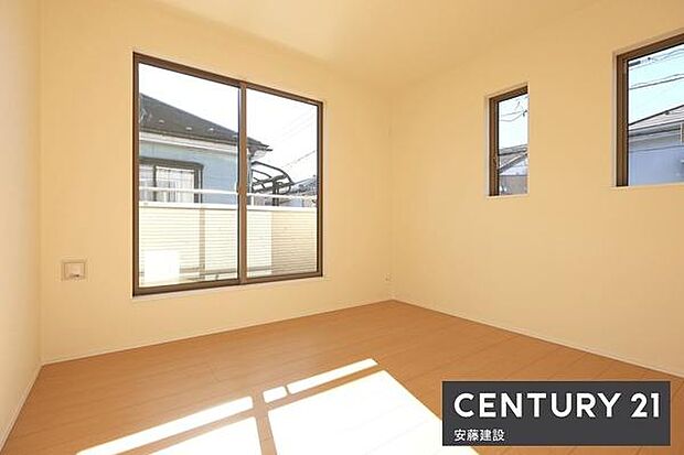 【　子供部屋　/　6.06帖　】明るくゆとりのある広さの洋室！クローゼット完備どんな家具にも合わせやすい白基調のお部屋です