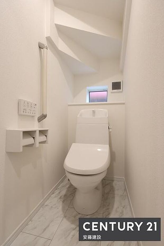 【　トイレ　/　toilet　】明るく清潔的なウォッシュレット付きトイレ