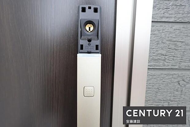 【 玄関 / entrance 】スマートキー完備