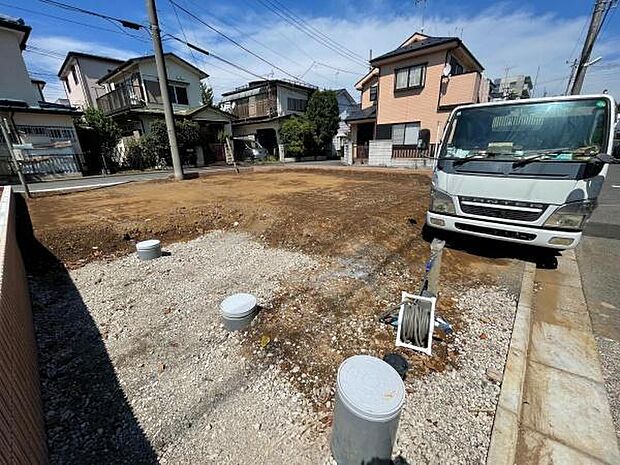 【 駐車場 / parking 】駐車2台可能なスペース