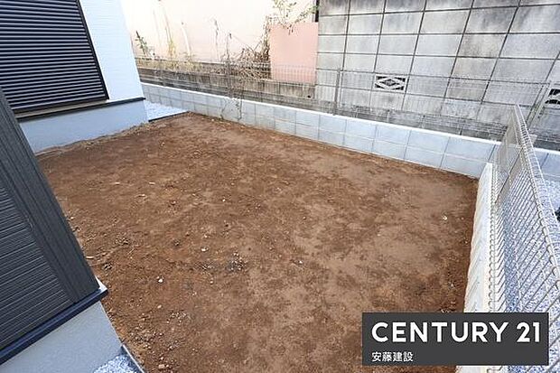 【　庭　/　Garden　】物置やお庭としても活用できるスペース