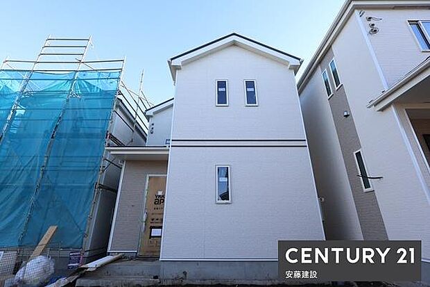 スーパーまで徒歩6分小学校まで徒歩11分